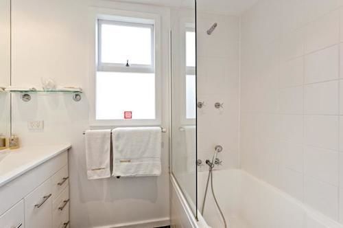 Twofourtwo Boutique Apartments Λόντσεστον Εξωτερικό φωτογραφία