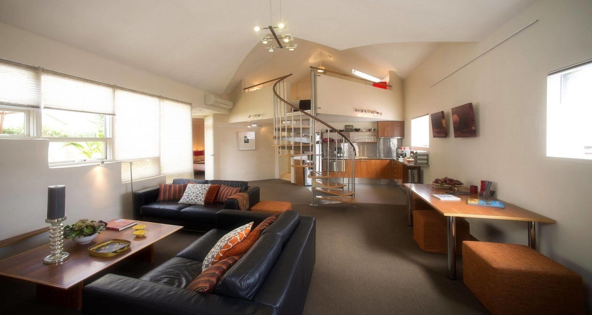 Twofourtwo Boutique Apartments Λόντσεστον Εξωτερικό φωτογραφία